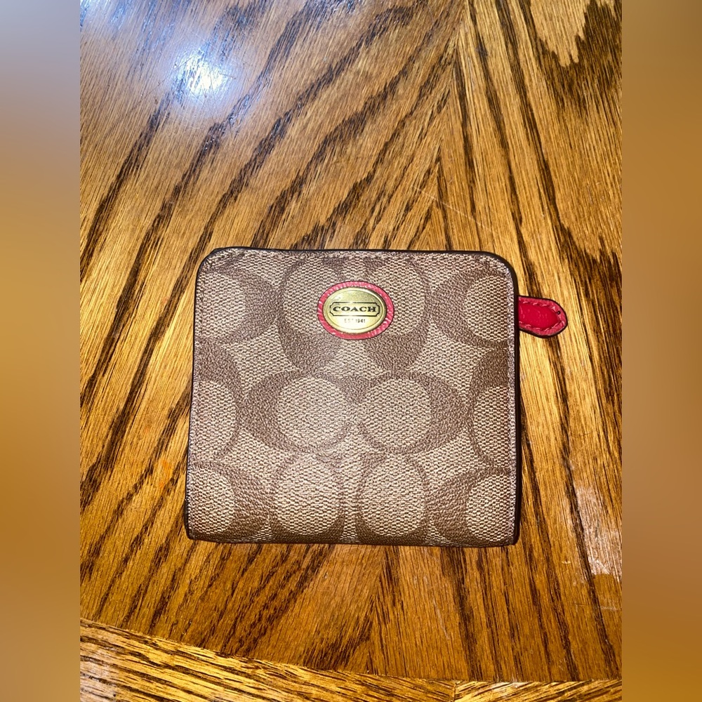 Coach wallet, used but still in good condition